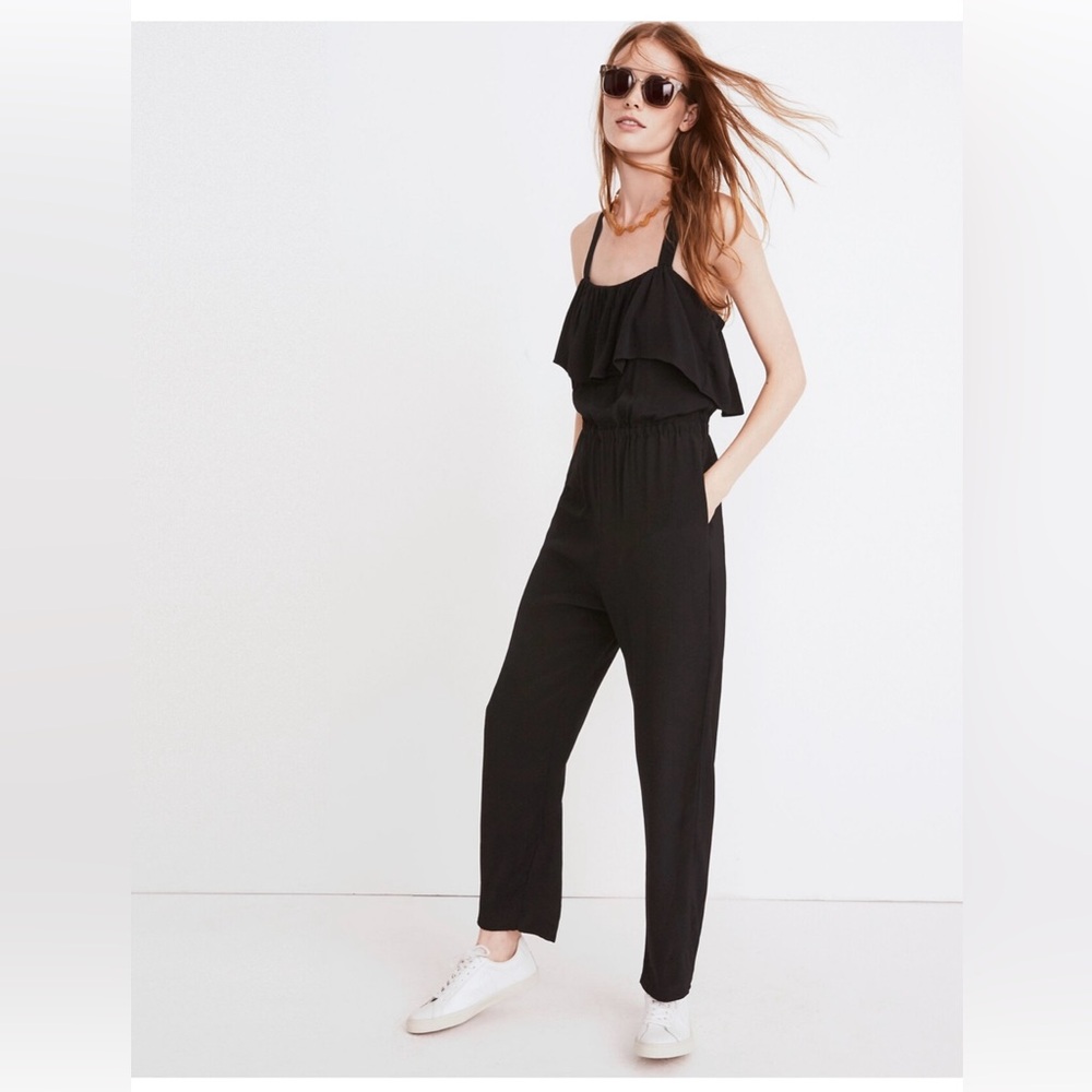 Madewell Apron Ruffle Jumpsuit in Size XS